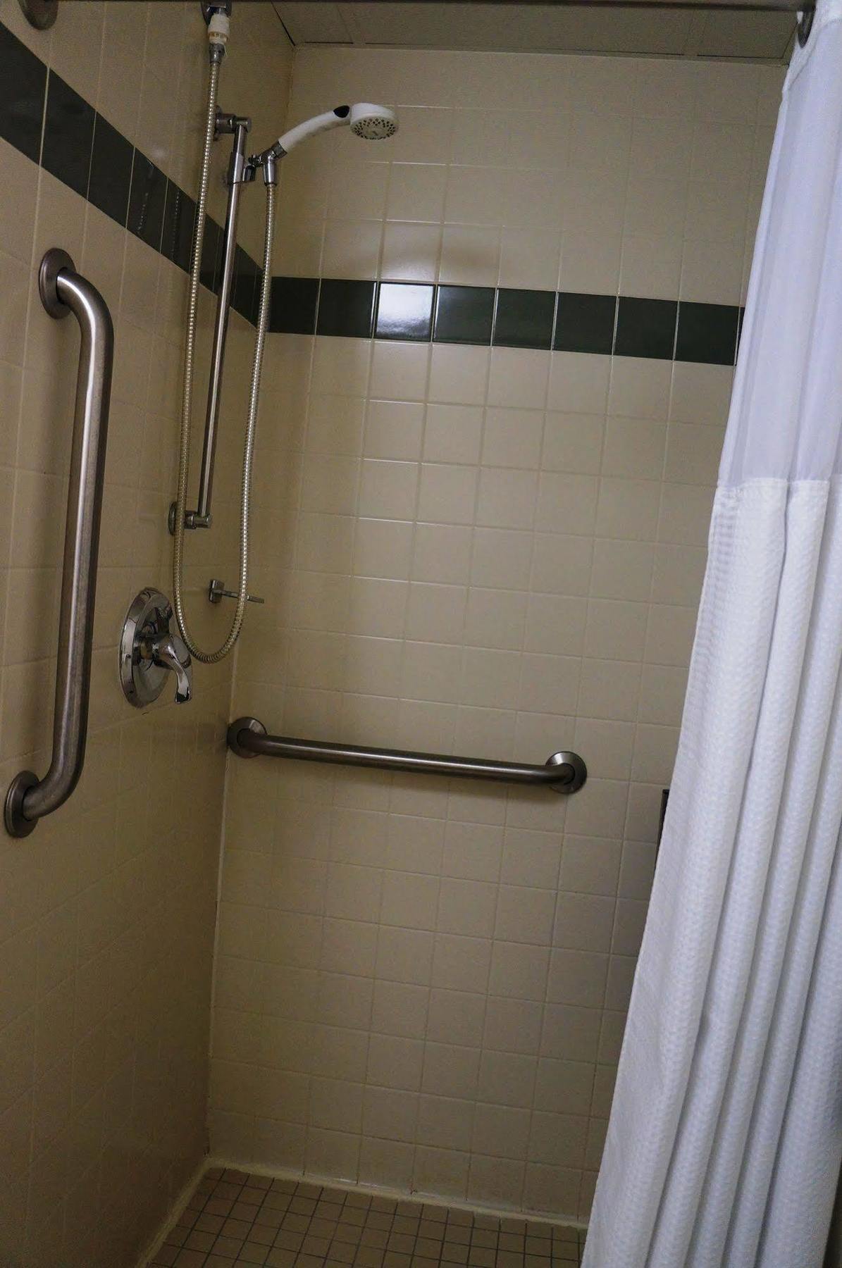 Cobblestone Hotel&suites - Hotel