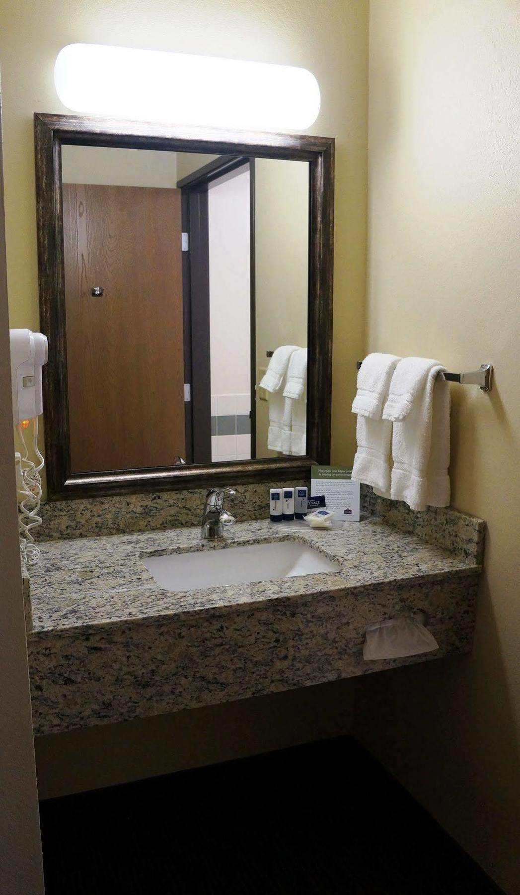 Cobblestone Hotel&suites - Baldwin