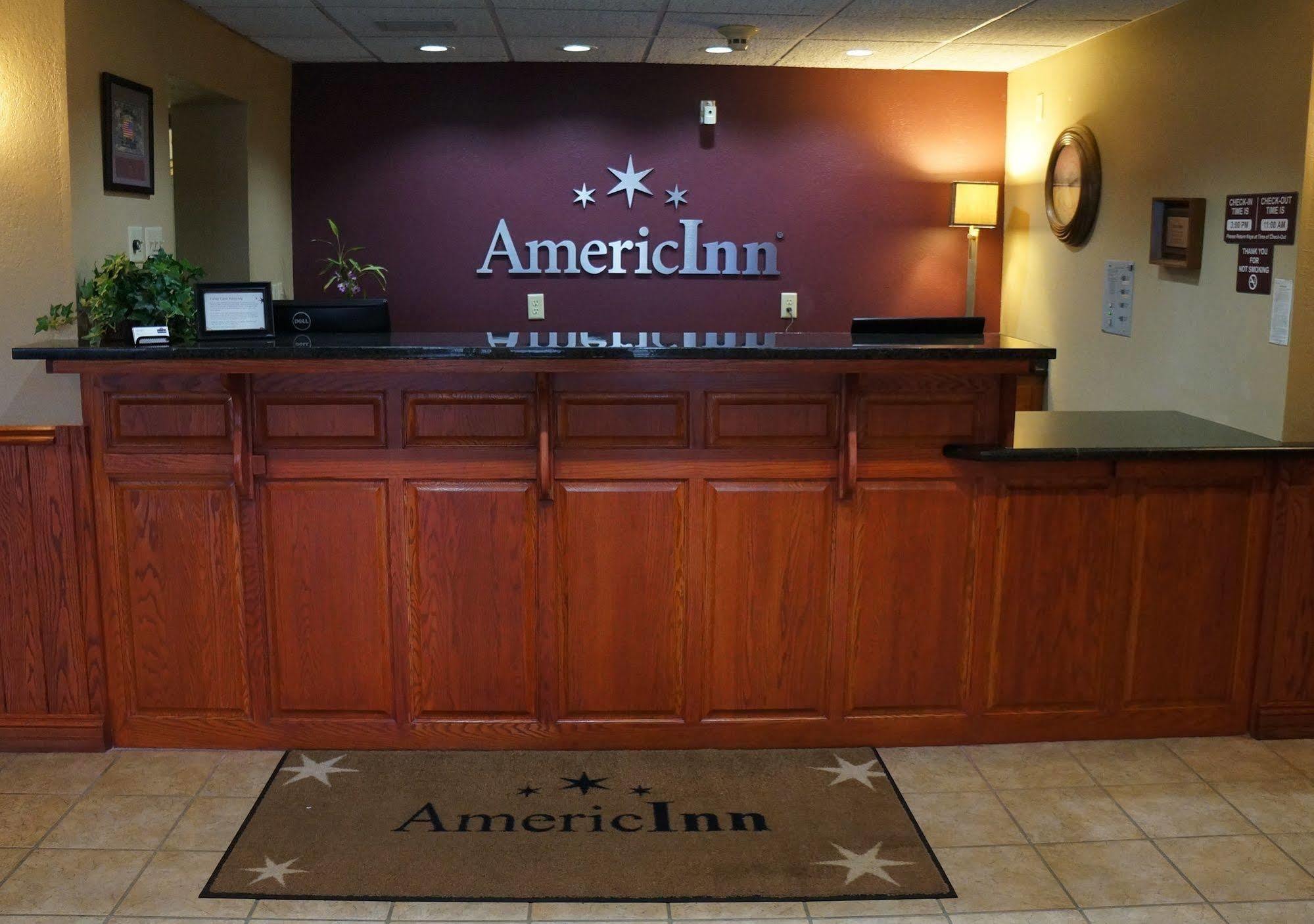 Cobblestone Hotel&suites - Hotel