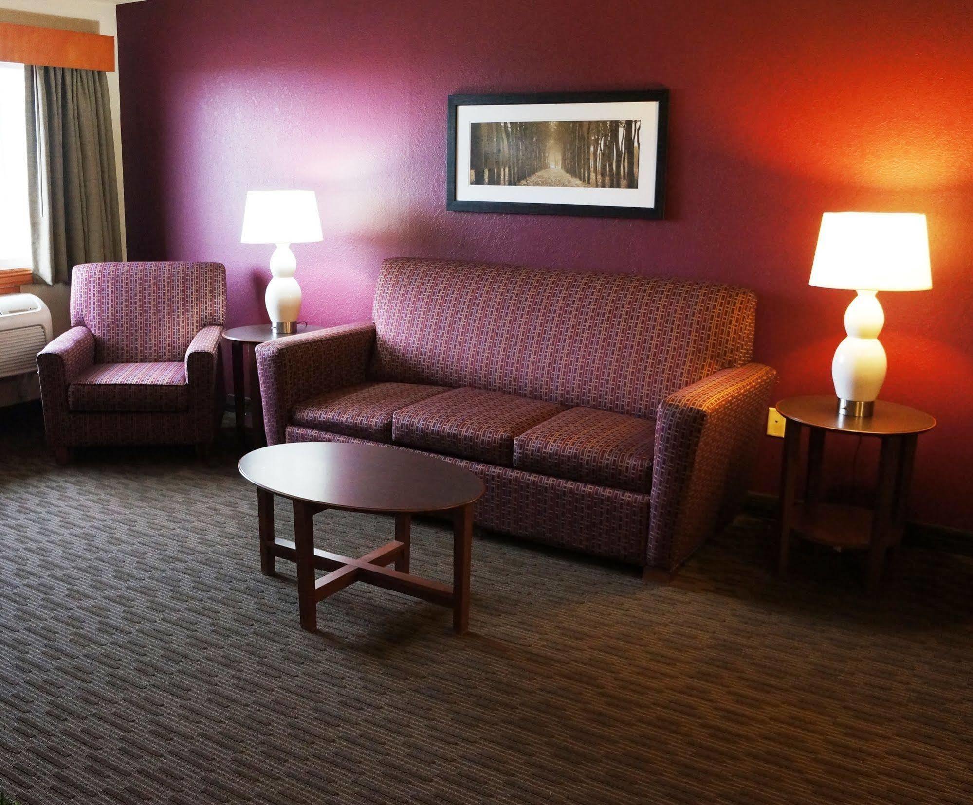 Hotel Cobblestone Hotel&suites - 3*