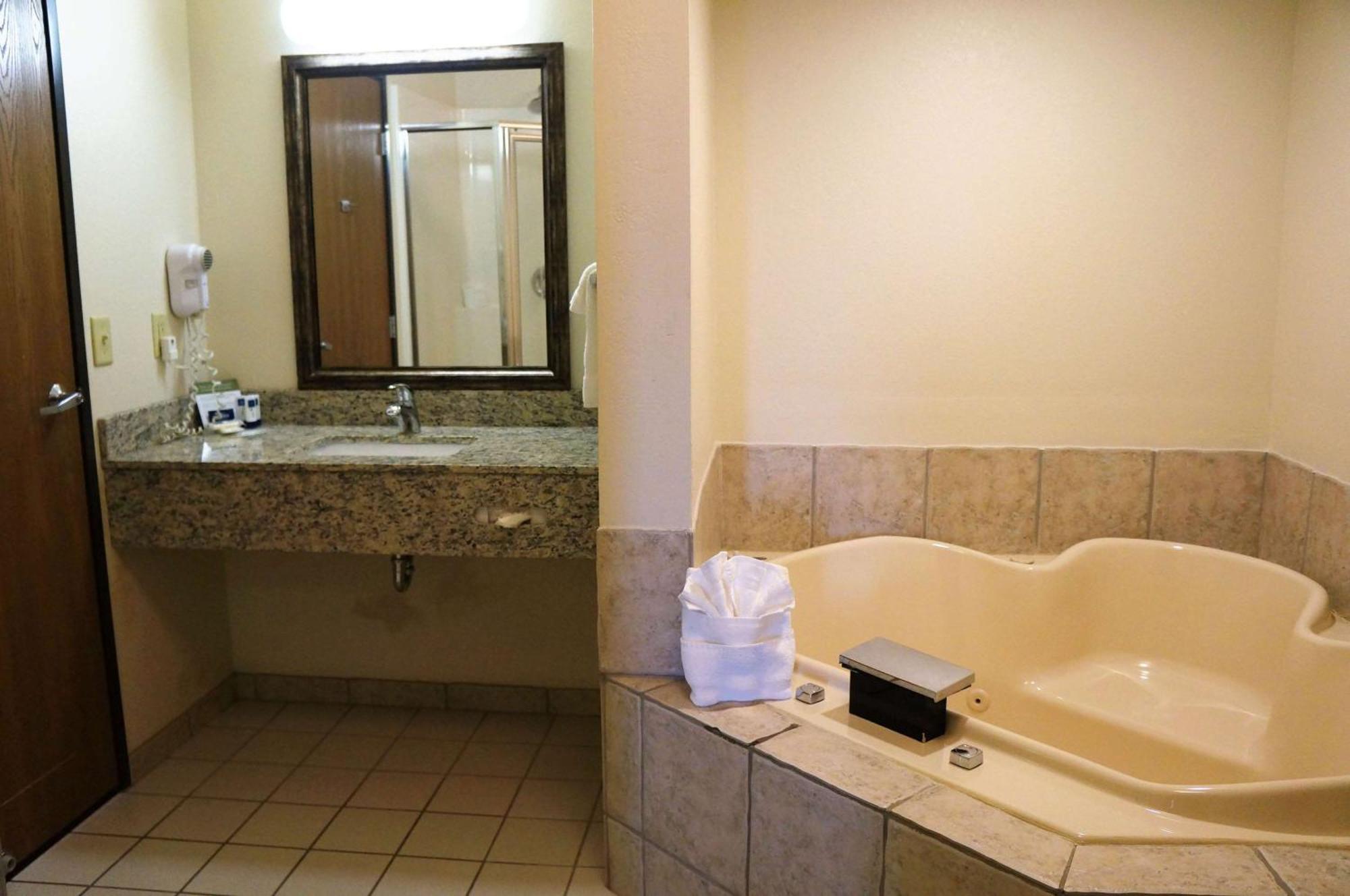 Americinn By Wyndham Hotel Baldwin
