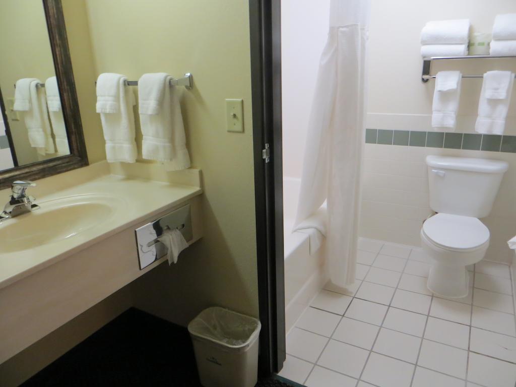 Hotel Cobblestone Hotel&suites -